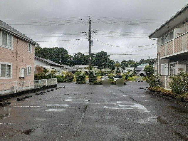 サンライズ１　ラベンダー館の駐車場