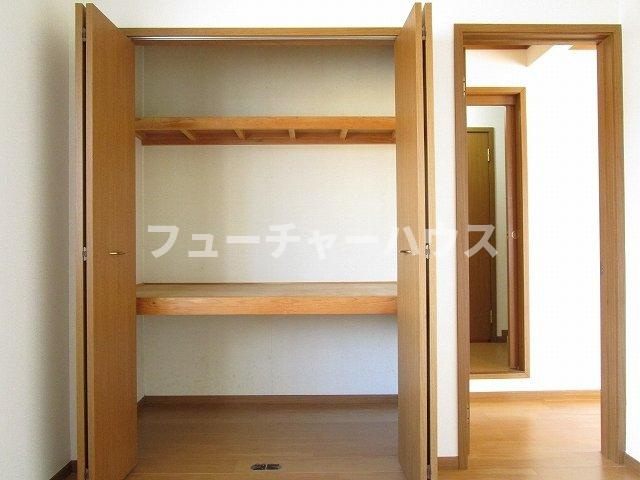 ガーデンロイヤルＡの収納