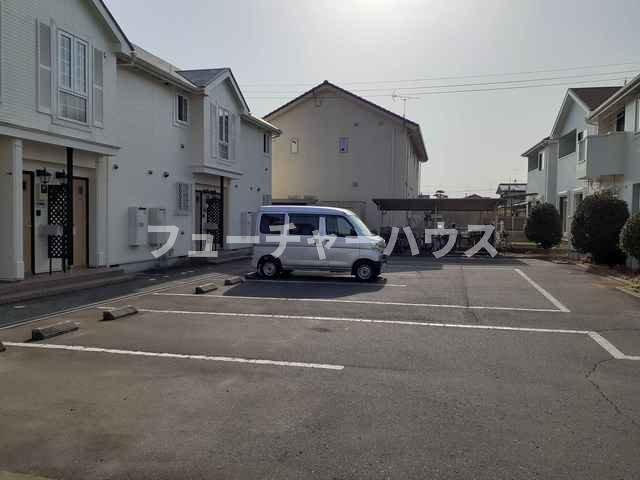 カルムメゾン姫子Ｂの駐車場