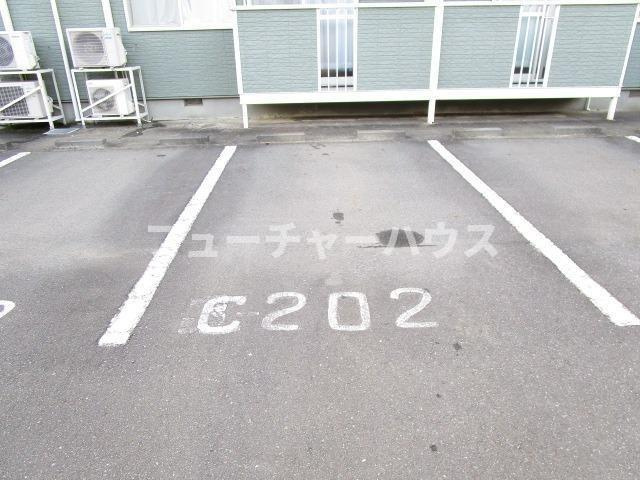 アネックスプラザＣの駐車場