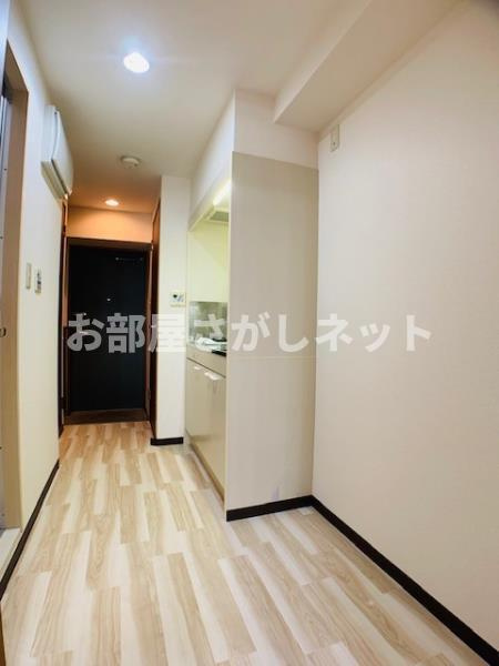 イーストコート芝【おとり物件なし】#学生・社会人にオススメ！初期費用分割払いOK！の居間・リビング