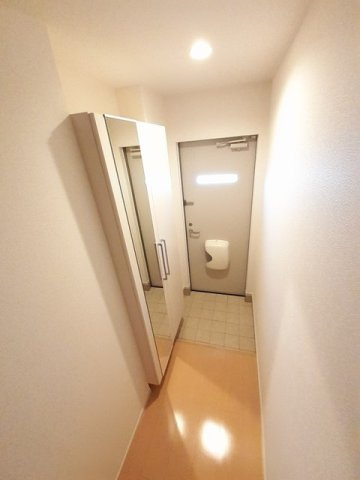 サフラン　Ｃの玄関
