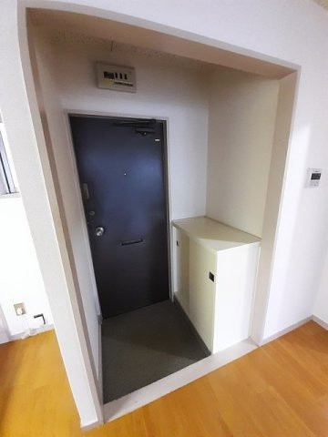 エルディム笹沖の玄関