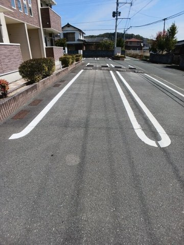メゾン・フルールの駐車場