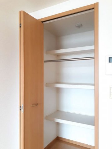 ヴィヴァーチェ東石井の収納