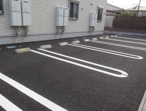 サラスバティ　Ａの駐車場
