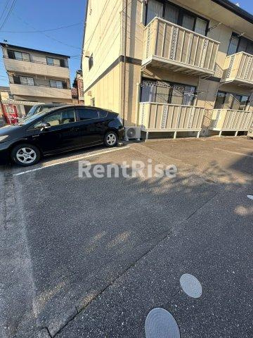 メゾン ノア Ａの駐車場