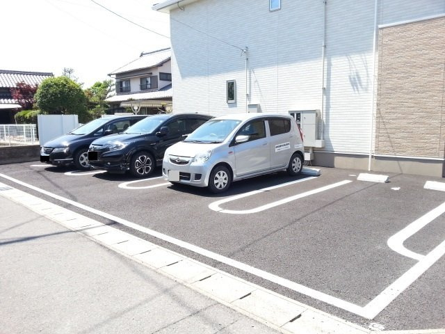 ジェントリーⅡの駐車場