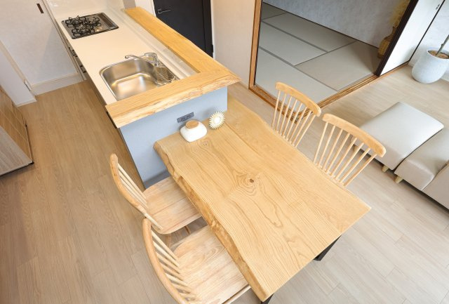 シャルマンコーポぜぜB棟　天然木フルリノベーションのダイニング|工事中の物件です。