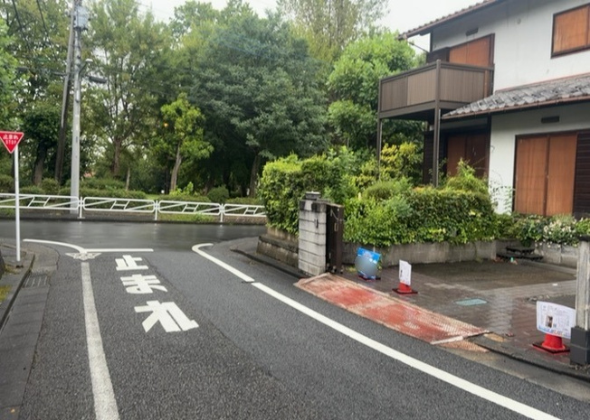 【外観】 | 土地の面積＝住宅面積ではありません。建ぺい率の問題などで、土地のある場所によって住宅を建てられる面積は限られています。高さもしかり、「土地」という言葉の中には、建築条件も含まれると考えておきましょう。