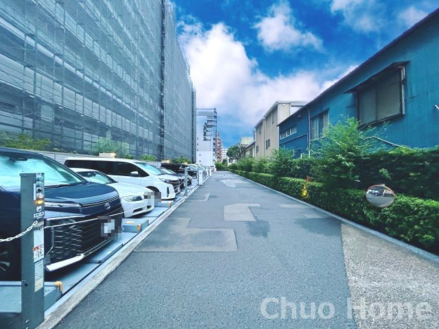 イニシア豊洲コンフォートプレイスの駐車場|【敷地内駐車場】最新の空き状況や費用などの詳細は担当スタッフまでお問い合わせください。
