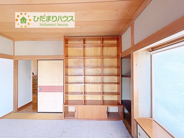 【収納】 | 常総市豊岡町丁　中古戸建 | 光の影響を受けにくいので、物の保存に最適♪
