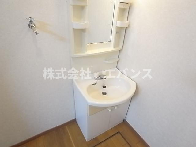 【独立洗面台】 | フラワーヒルズ２号館 | 朝の支度にも助かる、独立の洗髪洗面化粧台