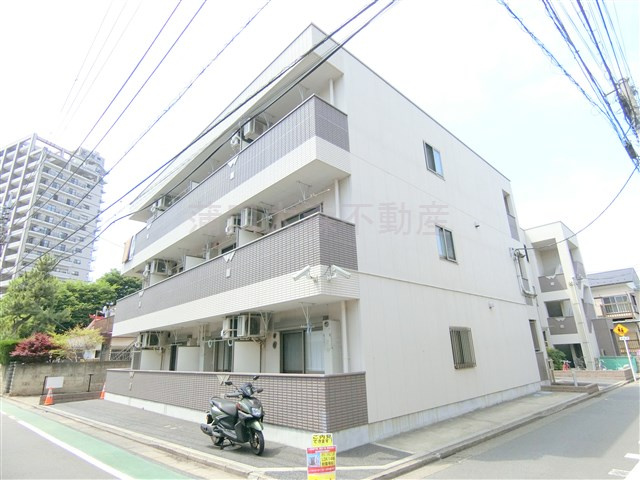 KハウスⅡの外観|2016年3月築　重量鉄骨造地上3階建て総戸数12戸
東京都大田区西六郷4丁目　京急本線六郷土手駅徒歩5分