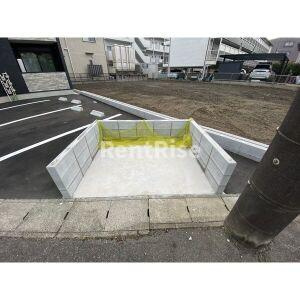 Crecia一宮の駐車場