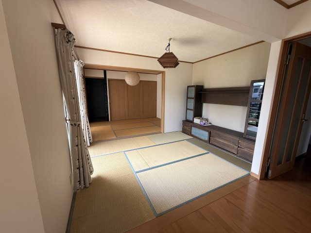 米野木町北山貸家Ⅱの居間・リビング