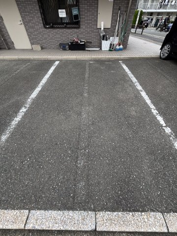  クレール清原の駐車場