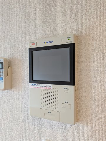 【セキュリティ】 | ＬＵＭＩＥＲＥ | TV付きインターホンでセキュリティ面も安心です