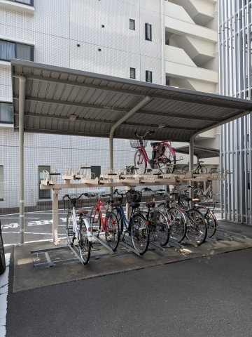 【その他共用部分】 | ＬＵＭＩＥＲＥ | 自転車置き場です