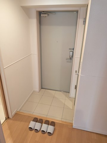 【玄関】 | ＬＵＭＩＥＲＥ | スッキリまとまった玄関です