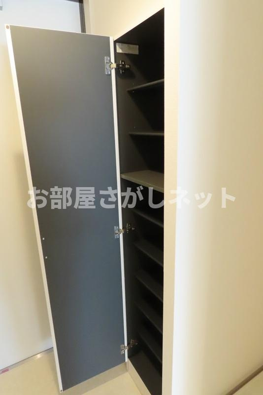 リブリ・オブリジャンス【おとり物件なし】#学生・社会人にオススメ！初期費用分割払いOK！の玄関