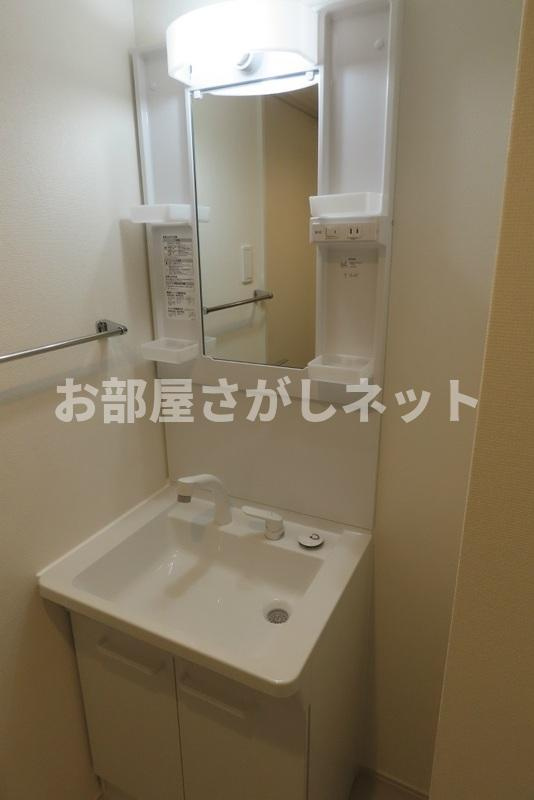 リブリ・オブリジャンス【おとり物件なし】#学生・社会人にオススメ！初期費用分割払いOK！の洗面所