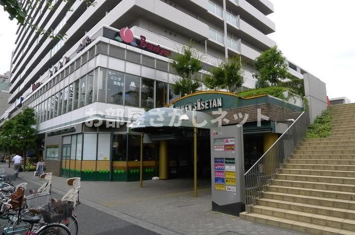 ステージファースト小石川【おとり物件なし】#学生・社会人にオススメ！初期費用分割払いOK！の周辺|クイーンズ伊勢丹小石川店 406m