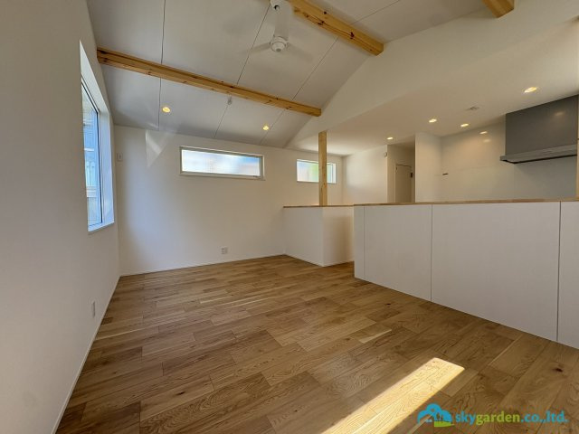 鎌倉市腰越5丁目　新築戸建　全1棟の居間・リビング