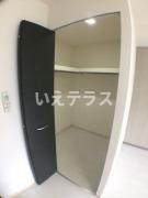 エル・イソベ三宮の収納
