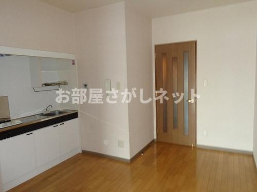 桜木町堂ノ下マンション【おとり物件なし】#学生・社会人にオススメ！初期費用分割払いOK！の居間・リビング|ダイニングキッチン　※2015年4月撮影