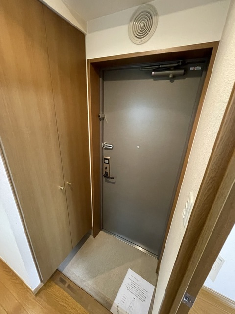 ニューキャピタルビルＮの玄関