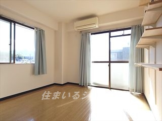 グランビア落合の居間・リビング|エアコン付き
