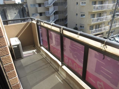 【バルコニー】 | アーバンビュー本川越 | お洗濯にも便利なバルコニー付き