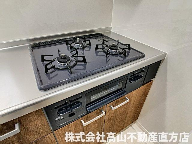 直方市大字下新入の賃貸マンションのキッチン