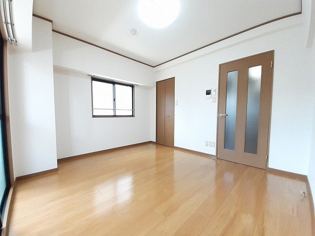 【内装】 | エルマーノ下到津 | 内装は落ち着いています