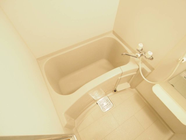 【浴室】 | 上野マンション | ゆったり過ごせるお風呂です