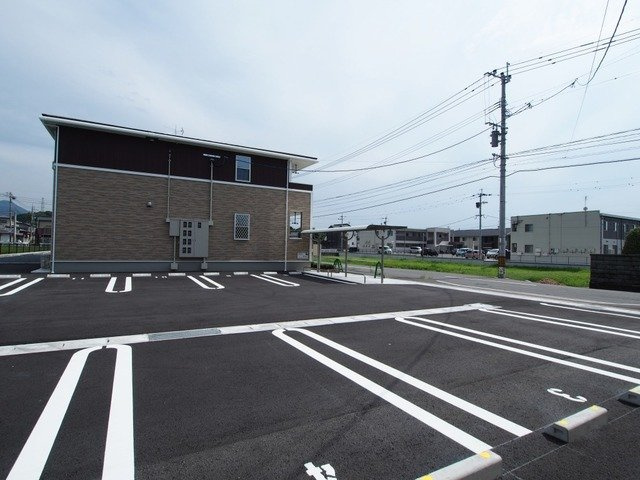 【駐車場】 | ブルックサイドレジデンスＢ | 駐車スペースもあります