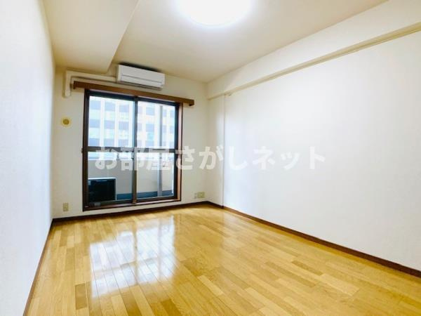 イーストコート芝【おとり物件なし】#学生・社会人にオススメ！初期費用分割払いOK！の居間・リビング