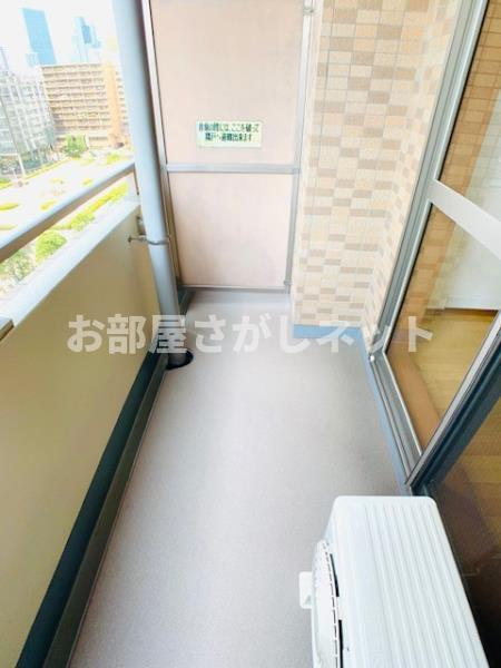 イーストコート芝【おとり物件なし】#学生・社会人にオススメ！初期費用分割払いOK！のバルコニー