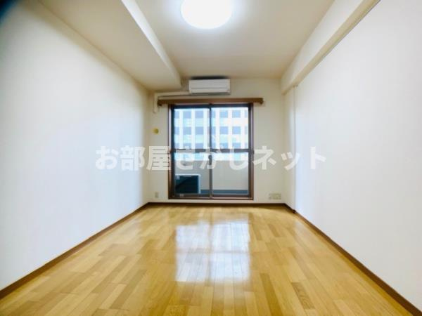 イーストコート芝【おとり物件なし】#学生・社会人にオススメ！初期費用分割払いOK！の居間・リビング