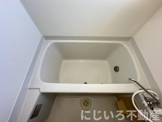ハッピネスハウスBの浴室