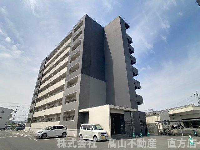 直方市大字下新入の賃貸マンションの外観