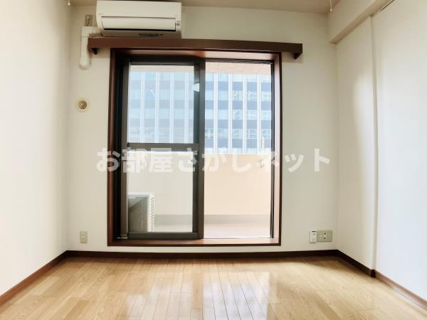 イーストコート芝【おとり物件なし】#学生・社会人にオススメ！初期費用分割払いOK！の居間・リビング