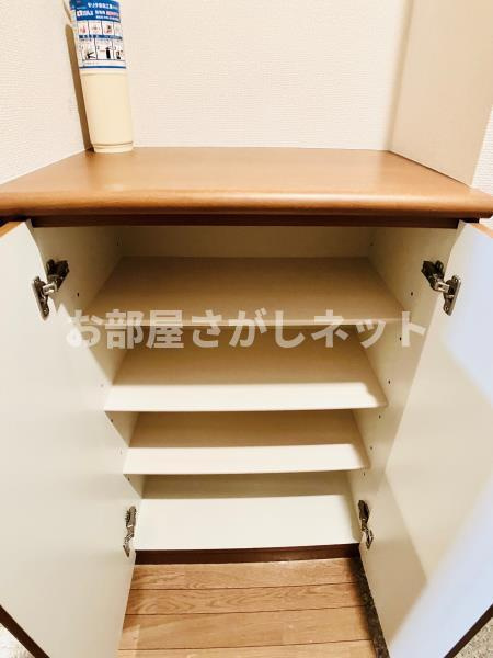 イーストコート芝【おとり物件なし】#学生・社会人にオススメ！初期費用分割払いOK！の居間・リビング