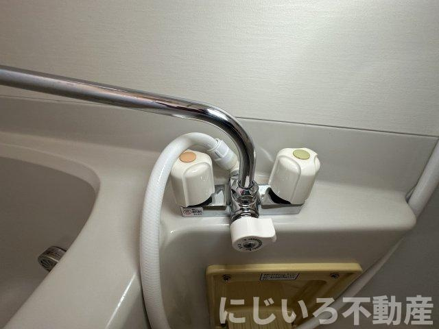 ハッピネスハウスBの浴室