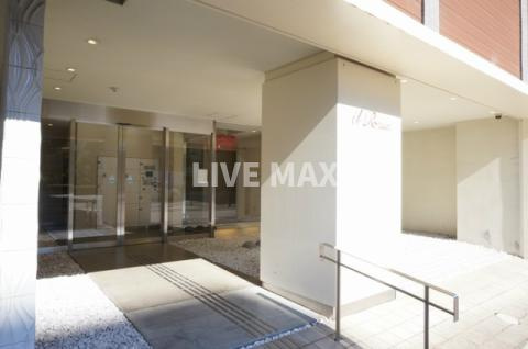 【エントランス】ＩＬ　ＲＯＳＳＯ堀川六角