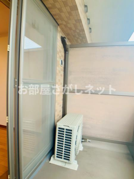 イーストコート芝【おとり物件なし】#学生・社会人にオススメ！初期費用分割払いOK！の居間・リビング
