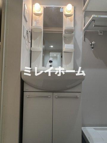 ラファライズの洗面所|同建物内、別のお部屋の参考写真になります。