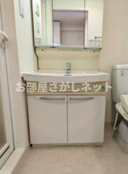 ガーデン板橋氷川町の独立洗面台