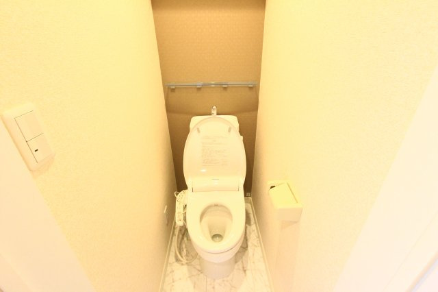 ロイヤルモアナのトイレ|同タイプ参考写真です。